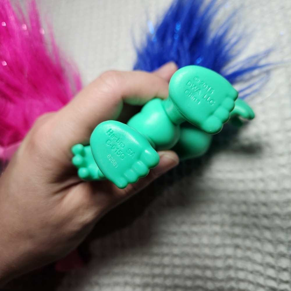 Troll Figurine Set - Pink, Blue, White Hair Mini Dolls 2015 - Picture 8 of 10